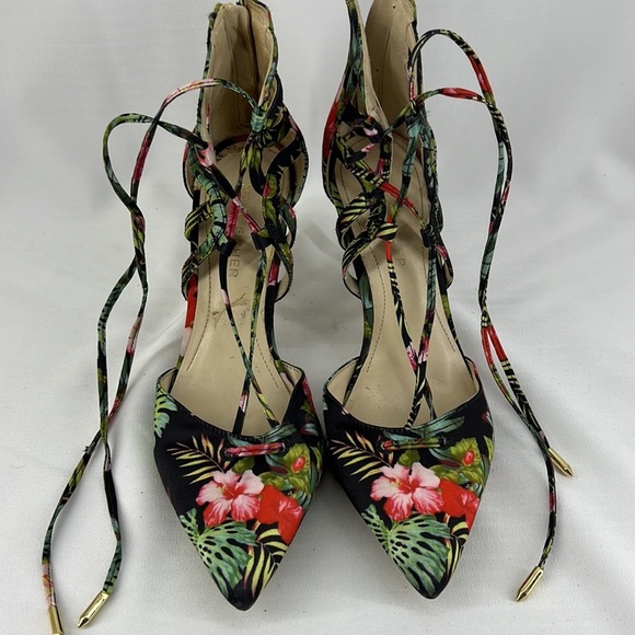 ๐2/$25 ๐Marc Fisher floral Printed Heels - Picture 2 of 9